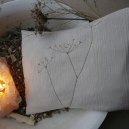 Herbal Pillows, Pine Shavings, Dreamtime Herbal Scented Sleep Aid, Spelt Husks, Potpourri Sleep-Promoting Pillows - thumbnail 3