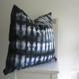 Xlarge 24 X Free Style Shibori Pillow Cover in Charcoal Grey - thumbnail 2