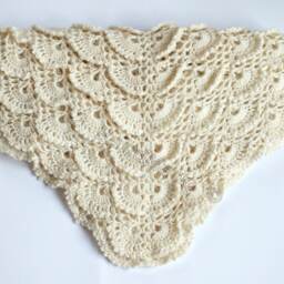 Handmade Crochet Lace Baby Blanket Ivory Cream Shells, Merino Blend - thumbnail 4