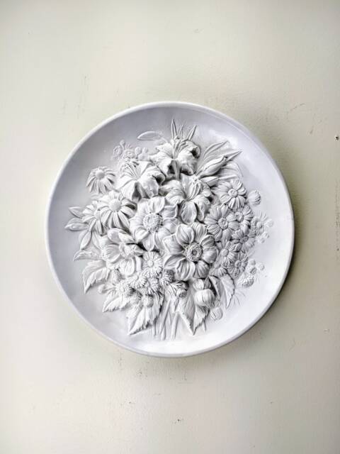 Round Rosette Bouquet Farm House Decor Wall Plaque - image 1