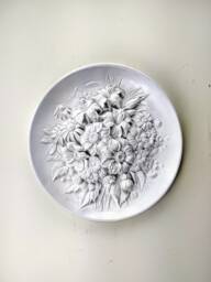 Round Rosette Bouquet Farm House Decor Wall Plaque - thumbnail 1
