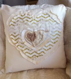 stwh10 Vintage Heart Pillow Cover - thumbnail 1
