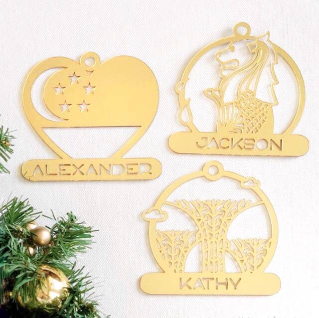 Singapore Love Set - Personalized Xmas Ornament Set - Bauble Christmas Tree Decor Wood & Mirror Ornament Gift - image 1