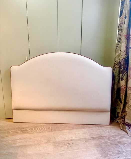 Bespoke 100% Linen Headboard in A Range Of Colours & Contrasting Piping - image 1