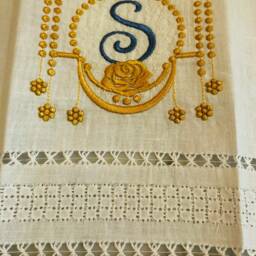 Linen Guest Towel Embroidered Pearls & Roses Monogram - thumbnail 3