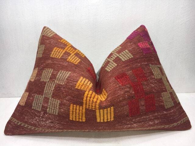 Vintage Turkish Kilim Pillow Cover, Handwoven Accent - 16x24 - image 1