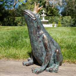 Prince Frog Garden Ornament - Resin Statue Bronze Effect Outdoor Decor Figurine Animal Lawn Sculpture Gardeners Gift - thumbnail 3