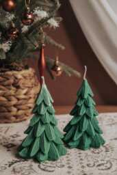 Festive Christmas Tree Candle - Handmade Soy Wax Holiday Decoration & Gifts - thumbnail 1