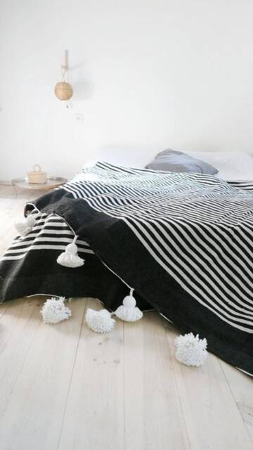Boho Moroccan Blanket - Handmade Cotton Pom Throw Berber Bed Spread Cozy Bedding Blanket Home D??cor - image 1