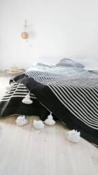 Boho Moroccan Blanket - Handmade Cotton Pom Throw Berber Bed Spread Cozy Bedding Blanket Home D??cor