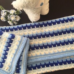 Crochet Baby Blanket in Shades Of Blue & White - thumbnail 3
