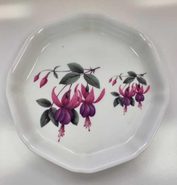 Fuchsia, Quiche, Or Salad Bowl - image 1