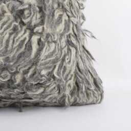 Handwoven Kilim Pillow Cover 18x18 Natural Wool Throw Cushion - thumbnail 2