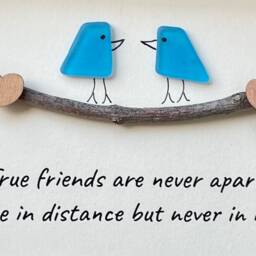 "Long Distance Friendship Gift - 5x7 Framed Sea Glass Art ""True Friends Are Never Apart" - thumbnail 3