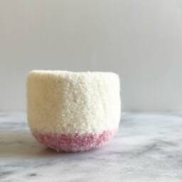 Felted Wool Bowl - Planter White & Pale Pink Jewelry Organizer Ring Dish - thumbnail 2