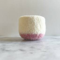 Felted Wool Bowl - Planter White & Pale Pink Jewelry Organizer Ring Dish - thumbnail 3