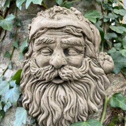 Christmas Santa Plaque Statue - Reconstituted Stone Concrete Xmas Garden Ornament - thumbnail 2