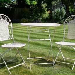 White Metal Bistro Furniture Set - Table & Two Chairs Patio Outside Furniture - thumbnail 3