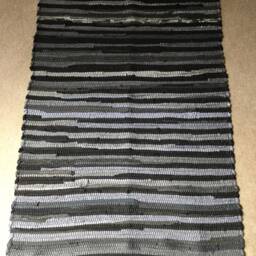 "Beautiful Handmade Chindi Rag Rug , 30""x 46" - thumbnail 3