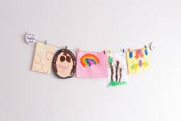 Look What I Made Kids Art Display, Personalised With Name. Artwork Hanger Wall Decor Clips - thumbnail 1