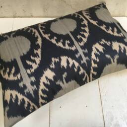 Silk Ikat Pillow Cover, Handwoven Decorative Cushion - 16x24 - thumbnail 4