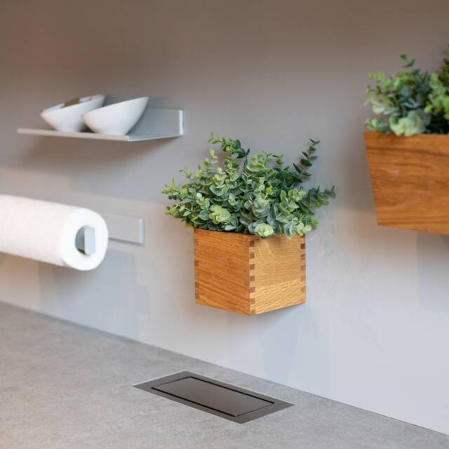 Magnetic Oak Wood Planter Box Joint Herb & Flower Pot - image 1