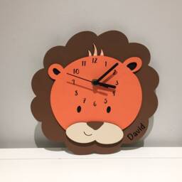 Personalised Wooden Lion Clock - thumbnail 3