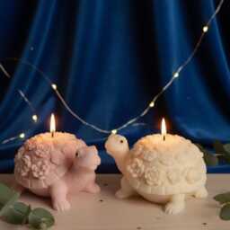 Turtle Blossom Candle - Handmade Soy Wax Floral Decorative Home Decor Mother's Day Gift Valentines - thumbnail 2