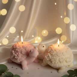 Turtle Blossom Candle - Handmade Soy Wax Floral Decorative Home Decor Mother's Day Gift Valentines - thumbnail 3