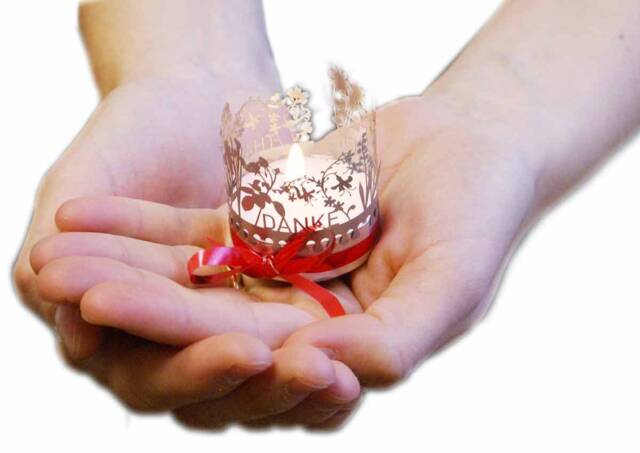 Savannah Skyline Shadow Play Candle - Unique Souvenir Gift - image 1