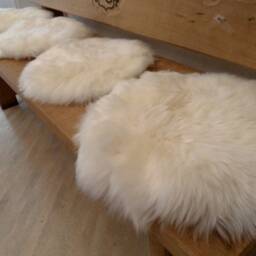 Seat Cover/Pad Made Out Of Natural Lambskin Sheepskin Colour White 40cm - thumbnail 3