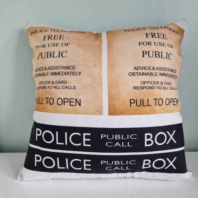 Doctor Who Police Box Cotton Cushion Cover - 40x40cm - image 1