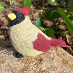 Handcrafted Female Cardinal Cement Figurine - thumbnail 2
