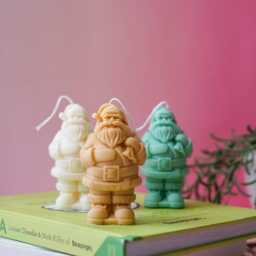 Santa's Stocking Run Soy Candle Christmas Holiday Decor - thumbnail 3