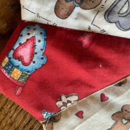 Christmas Tree Skirt, 11 Inch Diameter, Table Top, Tiny, Dianna Marcum, Small, Gingerbread, Red, Burgundy, Quilted - thumbnail 4
