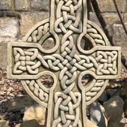 Celtic Cross Hanging Stone Plaque - Outdoor Garden Ornament Sculpture Statue British Made Wall Art Gift - thumbnail 3