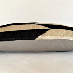 Black & White Ikat Lumbar Pillow Silk Velvet Cushion Cover - thumbnail 4