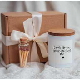 Friend Candle Gift Set Box Birthday Candles Necklace Bracelet Mugs - thumbnail 3