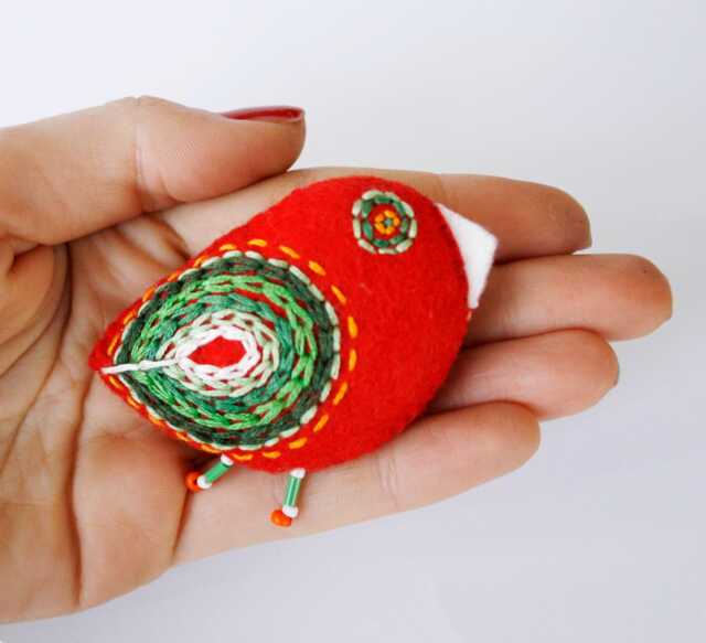 Felt Red Bird - Ornament Gift Christmas Embroidery Handmade Brooch Ukrainian & Green - image 1