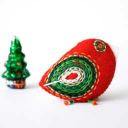 Felt Red Bird - Ornament Gift Christmas Embroidery Handmade Brooch Ukrainian & Green - thumbnail 2
