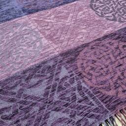 Calzeat Made in Scotland Jacquard Woven Celtic Knot Heather Throw - thumbnail 2