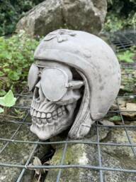 Stone Garden Sunglasses Helmet Skull Gothic Human Head Ornament Statue - thumbnail 1