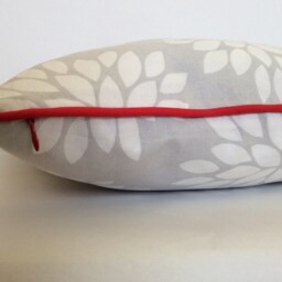 Christmas Poinsettia Pillow Cover Gray Floral Print With Red Piping - thumbnail 2