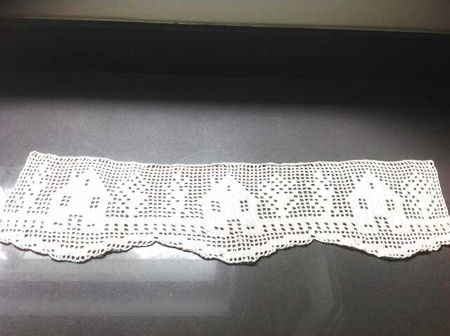 Crochet Valance, Bistro Curtain - House With Trees By Mwc - image 1