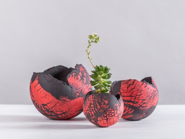 Set Of 3 Red & Black Ceramic Planters, Modern Egg Shape Bowl - image 1