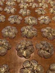 Rosette Or Flowers, Spare Parts For Chandeliers, Mirrors & Ceiling Lights, in Murano Blown Glass, Gold Dust - thumbnail 1