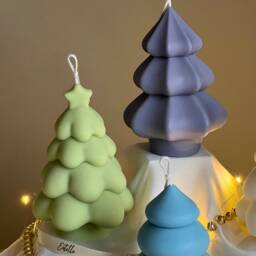 Hand Poured Christmas Tree Soy Candle Festive Home Decor - thumbnail 3