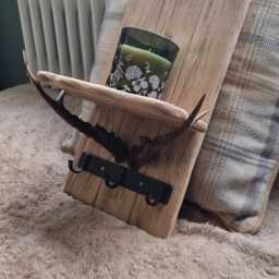 Handmade Solid Oak Rustic Antler Shelf With 3 Hook Key Holder . Candles Etc Not Included - thumbnail 4