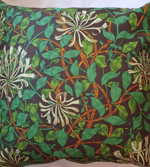 Flower & Cushion Cover Green/Pillow William Morris Fabric