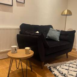 Round Coffee Table - Wood Side Reclaimed With Hairpin Legs - thumbnail 3